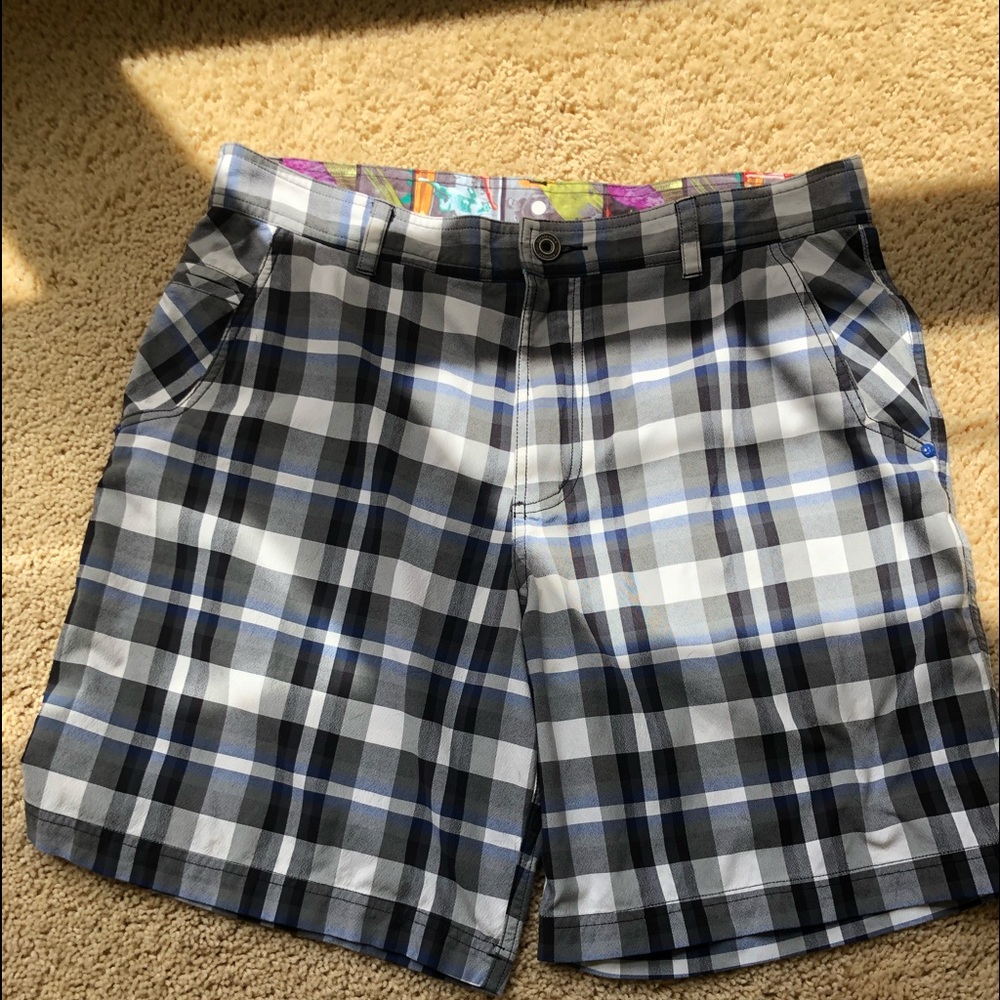 Lululemon men’s plaid shorts